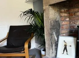 Feather and Twigs Cottage, Croston