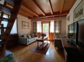 Luxury Panoramic 3BR Apt 2min to Centre 5min to Lifts, hotell i Cortina dʼAmpezzo