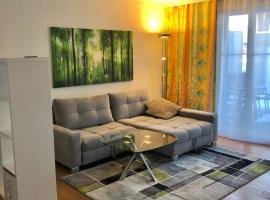 Gemütliches 2 Zimmer Studio mit Gartensitzplatz, hotel v destinaci Fällanden