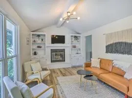 Modern Boho Gem Yard and 10 Mi to Baxter Arena