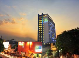 Holiday Inn Express Surabaya CenterPoint, an IHG Hotel: bir Surabaya, Sawahan oteli