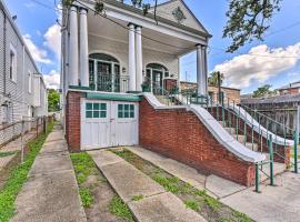 Historical NOLA Home about 3 Mi to French Quarter, holiday home in New Orleans