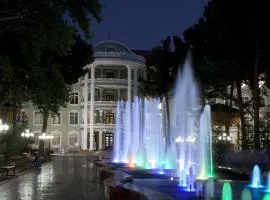 Bahoriston Hotel