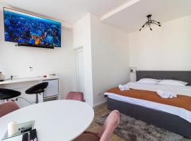 Gajeva Rooms SELF CHECK-IN, Bed & Breakfast in Virovitica