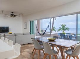 Ocean Front Condominium, apartman u gradu Puerto Aventuras