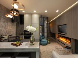 Frida's Majestic Living