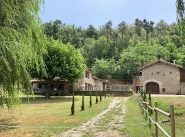Gite Equestre Drôme des Collines, farm stay in Claveyson