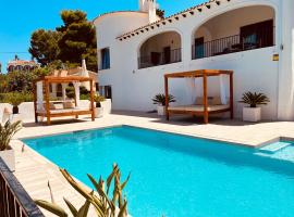 Magic Dream Seaview Villa Denia with 2 Pools, BBQ, Airco, Wifi, hotell i Denia