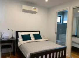 Entire two bedrooms townhouse in Glen Waverley