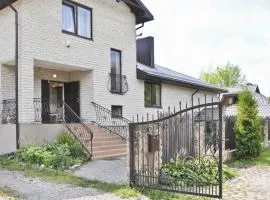 Irena Family House