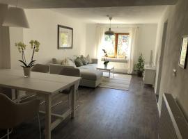 Ferienwohnung Am Sonnenhang, apartamento en Enzklösterle