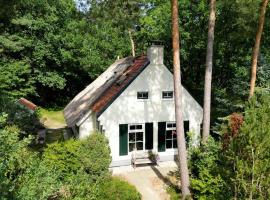 Cottage Hazenhorst - paradijs aan het bos: IJhorst şehrinde bir otoparklı otel