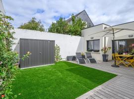 LA P'TITE VANNETAISE - Petite maison au bord de l'eau à Conleau avec vélos, hôtel à Vannes