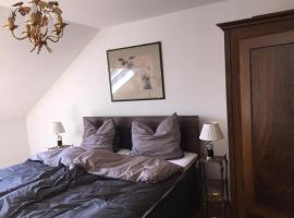 Stillvoll Wohnen mit Fahrradweg zum Festspielhaus, hotel v destinaci Heinersreuth