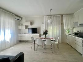 Stunning Apartment 300mt from the beach, hotel in Forte dei Marmi