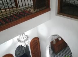 Riad Siham, מקום אירוח B&B באל ג'אדידה