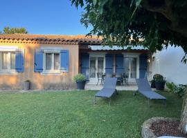 La Villa de l'Aygues, hotel in Camaret-sur-Aigues