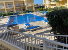 Parra Home Holidays - Close to Galé Beach, מלון בגיאה