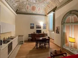 Palazzo Bianchi Bandinelli by FrancigenaApartments