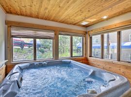 Ski-InandSki-Out Granby Condo with Indoor Hot Tub!, Ferienwohnung in Granby