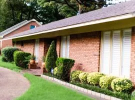 The Mini Mansion at Graceland