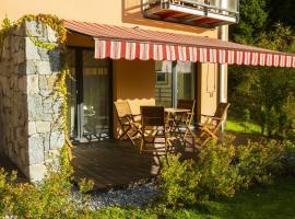 Lipno 35 - Lipno In, khách sạn golf ở Lipno nad Vltavou
