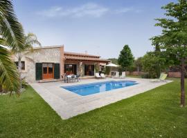 Correfoc ETV2963 Ubac Pollença, hôtel à Sa Pobla