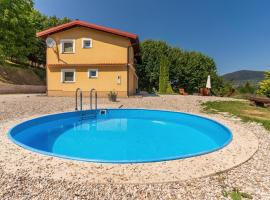 Pet Friendly Home In Vrbovsko With Outdoor Swimming Pool, hotel a Vrbovsko