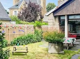 5 Bedroom Cozy Home In Lézardrieux