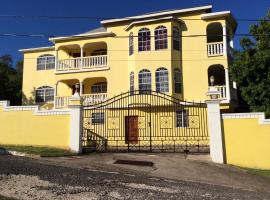 Pura Vida Jamaica, hotel en Falmouth