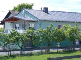 Ferienwohnungen Landgasthaus Janshen, hotel dengan parkir di Ellscheid