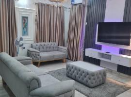 Plistbooking 4 Bedroom Citi View Isheri Apartment, hotel with parking in Pakuro
