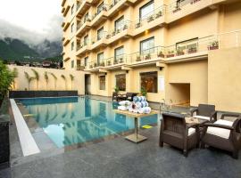 Ramada by Wyndham Katra Station Road, hotel em Katra