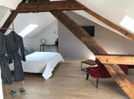 Les 3 p’tites pom’s, guest house in Alençon