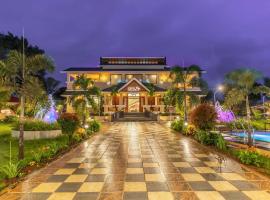 Coco Palm's by StayVista - Amidst grape farms, Enjoy plunge pools, Games room & a spacious lawn, kæledyrsvenligt hotel i Nashik