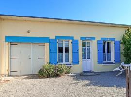 Awesome Home In Anneville Sur Mer With Kitchenette, hotell med parkeringsplass i Anneville-sur-Mer