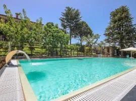 6 Bedroom Beautiful Home In Perdifumo