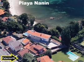 Palacios 30, Playa Nanín, Hotel in Sanxenxo