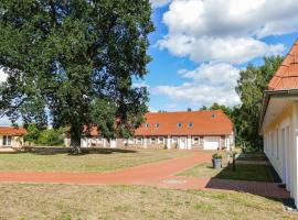 Gorgeous Apartment In Passow Ot Charlottenho With Wifi, holiday rental in Zahren