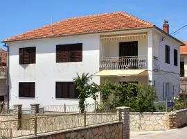 Apartments by the sea Jezera, Murter - 5074