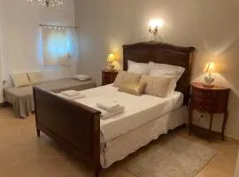 La porte dorée...