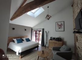 Domaine de l'Orfraie, Bed & Breakfast in Saint-Juire-Champgillon