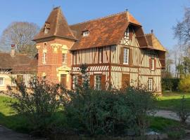 Manoir Normand au cœur d’un Domaine Equestre, venkovský dům v destinaci Saint-Samson