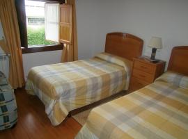 Pension Gades, guest house di Cabezon de la Sal