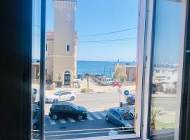 Mydollhouse delizioso appartamento fronte mare, hotel i Genova