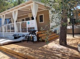 Premium Mobile Home ZEN SPOT 277, campeggio a Jezera