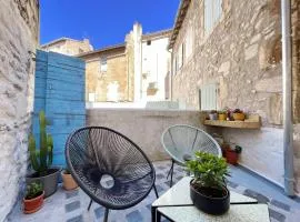 Spacious 2br in Arles Historical Center With Terrace