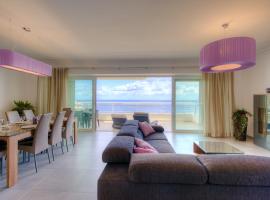 Seafront Apartment Sliema, hotel em Sliema