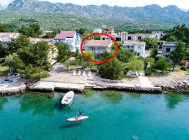 Apartments by the sea Seline, Paklenica - 6531, hotel i Starigrad-Paklenica