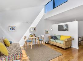 Hobart studio - Yardley on Argyle, vakantiewoning in New Town